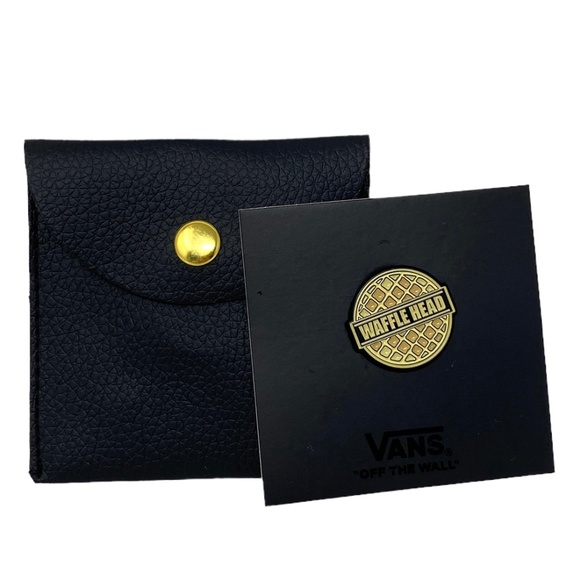 VANS Off The Wall Family Pin Waffle Head Gold Classic VN0009M9NOA - Picture 1 of 6